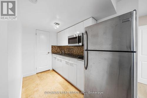 12 Blue Ridge Road, Toronto, ON - Indoor Photo Showing Kitchen