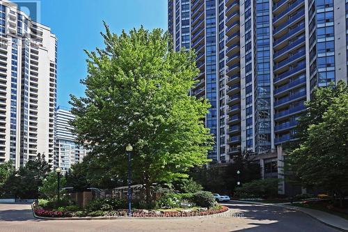 814 - 10 Northtown Way, Toronto (Willowdale East), ON - Outdoor With Facade