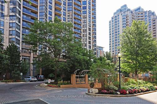 814 - 10 Northtown Way, Toronto (Willowdale East), ON - Outdoor With Facade