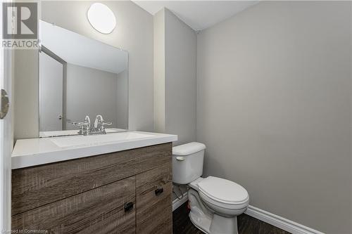 210 Glamis Road Unit# 34, Cambridge, ON - Indoor Photo Showing Bathroom