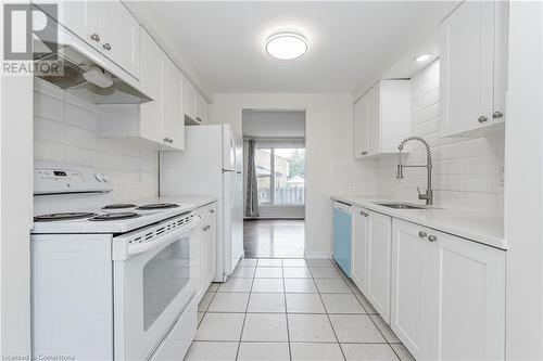 210 Glamis Road Unit# 34, Cambridge, ON - Indoor Photo Showing Kitchen