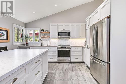 13 - 13 Barker Boulevard, Collingwood, ON - Indoor Photo Showing Kitchen With Stainless Steel Kitchen With Upgraded Kitchen