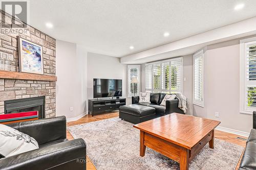 13 - 13 Barker Boulevard, Collingwood, ON - Indoor Photo Showing Living Room With Fireplace