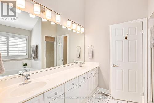 13 - 13 Barker Boulevard, Collingwood, ON - Indoor Photo Showing Bathroom