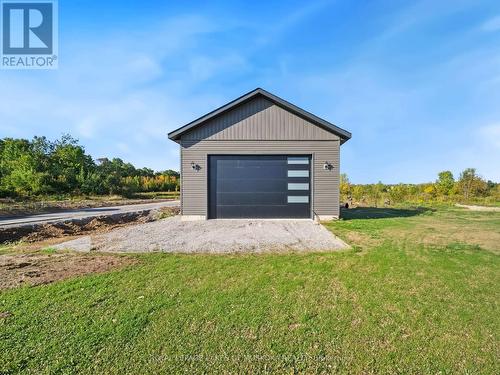 24 Keyzer Drive, Oro-Medonte, ON - Outdoor