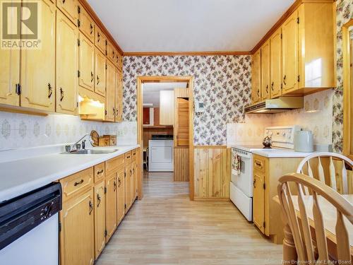 746 Maclaren Avenue, Fredericton, NB - Indoor Photo Showing Kitchen