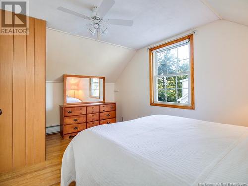 746 Maclaren Avenue, Fredericton, NB - Indoor Photo Showing Bedroom