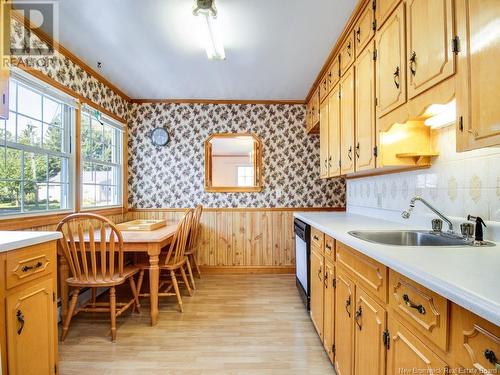 746 Maclaren Avenue, Fredericton, NB - Indoor Photo Showing Kitchen