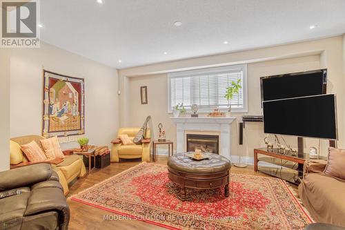 78 Laurier Avenue W, Richmond Hill, ON - Indoor Photo Showing Living Room With Fireplace