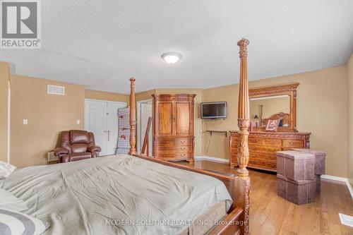 78 Laurier Avenue W, Richmond Hill, ON - Indoor Photo Showing Bedroom