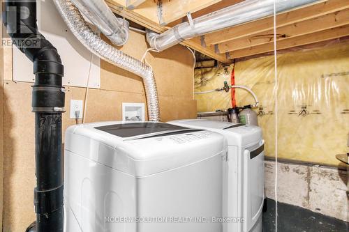 78 Laurier Avenue W, Richmond Hill, ON - Indoor Photo Showing Laundry Room