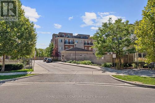 104 - 17 Coneflower Crescent, Toronto (Westminster-Branson), ON - Outdoor