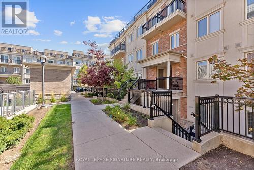 104 - 17 Coneflower Crescent, Toronto (Westminster-Branson), ON - Outdoor