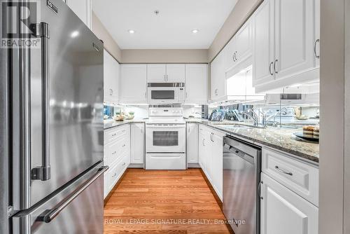 702 - 12 Rean Drive, Toronto (Bayview Village), ON - Indoor Photo Showing Kitchen