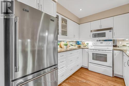 702 - 12 Rean Drive, Toronto (Bayview Village), ON - Indoor Photo Showing Kitchen