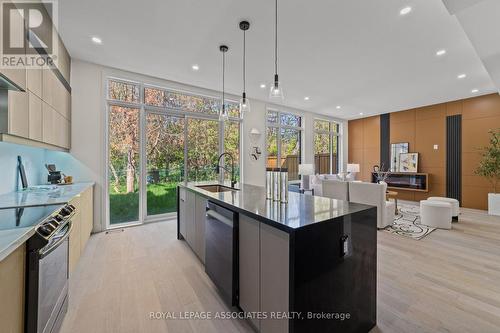 98 Bobmar Road, Toronto, ON - Indoor Photo Showing Kitchen With Upgraded Kitchen