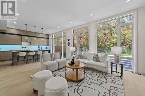 98 Bobmar Road, Toronto, ON - Indoor Photo Showing Living Room