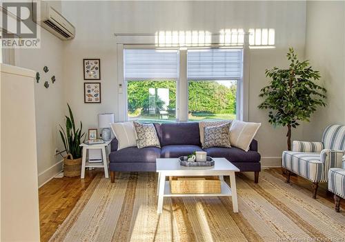 1410 Red Head Road, Saint John, NB - Indoor Photo Showing Living Room