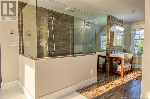 1410 Red Head Road, Saint John, NB - Indoor Photo Showing Bathroom