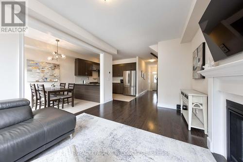 136 Countryman Road, East Gwillimbury (Sharon), ON - Indoor Photo Showing Living Room With Fireplace