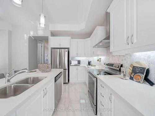 51 Wuhan Lane, Markham, ON - Indoor Photo Showing Kitchen With Double Sink With Upgraded Kitchen