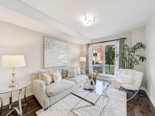 51 Wuhan Lane, Markham, ON - Indoor Photo Showing Living Room