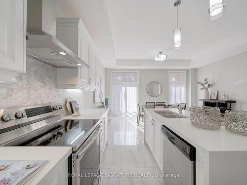 51 Wuhan Lane, Markham, ON - Indoor Photo Showing Kitchen With Double Sink With Upgraded Kitchen