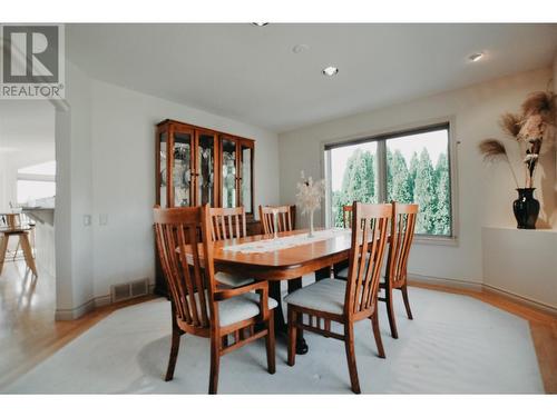 307 Sandpiper Court, Kelowna, BC - Indoor Photo Showing Dining Room