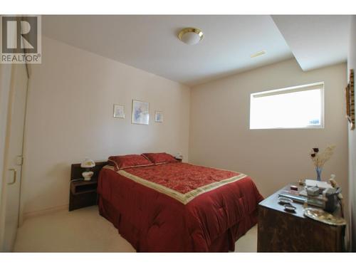 307 Sandpiper Court, Kelowna, BC - Indoor Photo Showing Bedroom