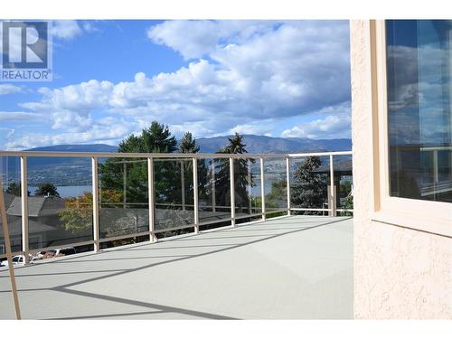 307 Sandpiper Court, Kelowna, BC - Outdoor With View