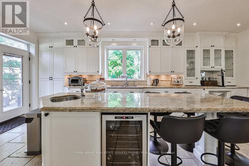 1359 Sedgewick Crescent, Oakville (Bronte East), ON - Indoor Photo Showing Kitchen With Upgraded Kitchen