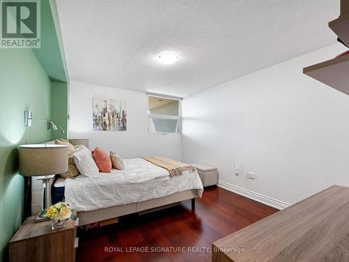 2201 - 299 Mill Road, Toronto (Markland Wood), ON - Indoor Photo Showing Bedroom