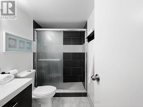 2201 - 299 Mill Road, Toronto (Markland Wood), ON - Indoor Photo Showing Bathroom