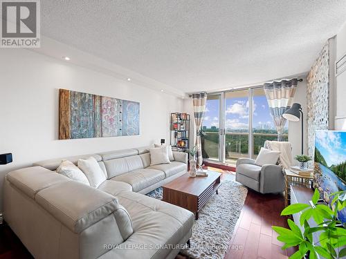 2201 - 299 Mill Road, Toronto (Markland Wood), ON - Indoor Photo Showing Living Room