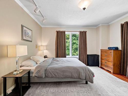 832 Boston Mills Rd, Caledon, ON - Indoor Photo Showing Bedroom