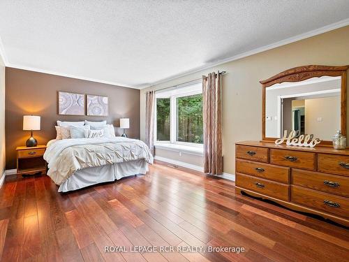 832 Boston Mills Rd, Caledon, ON - Indoor Photo Showing Bedroom