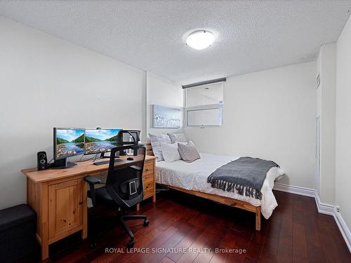 2201-299 Mill Rd, Toronto, ON - Indoor Photo Showing Bedroom