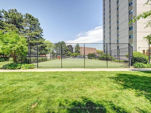 2201-299 Mill Rd, Toronto, ON - Outdoor