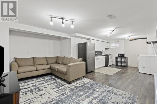 85 Albert Street W, Thorold, ON - Indoor Photo Showing Living Room