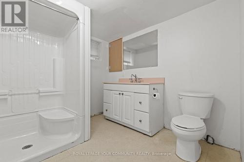 85 Albert Street W, Thorold, ON - Indoor Photo Showing Bathroom