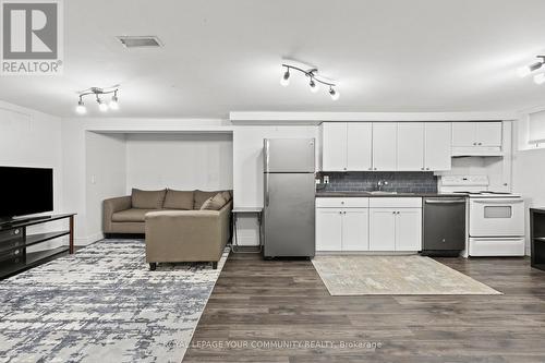 85 Albert Street W, Thorold, ON - Indoor Photo Showing Kitchen