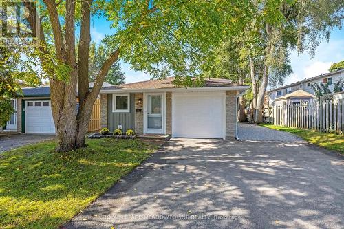 402 Pinetree Crescent, Cambridge, ON - Outdoor