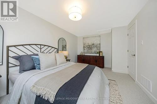 402 Pinetree Crescent, Cambridge, ON - Indoor Photo Showing Bedroom