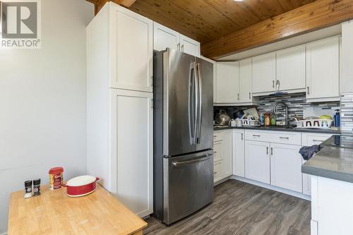 6 Abbey Road, Halifax, NS - Indoor Photo Showing Kitchen