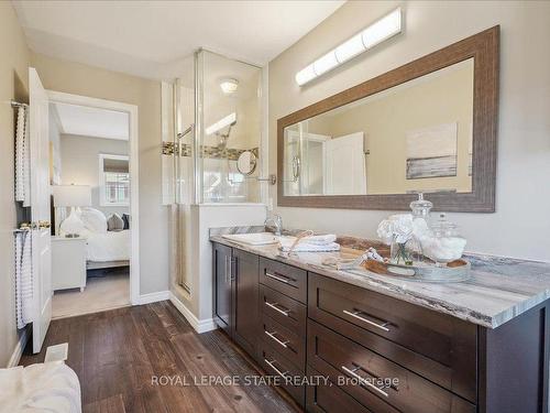 4 Cardiff Lane, Hamilton, ON - Indoor Photo Showing Bathroom