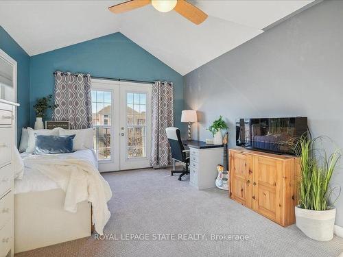 4 Cardiff Lane, Hamilton, ON - Indoor Photo Showing Bedroom