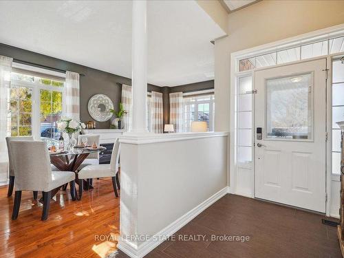 4 Cardiff Lane, Hamilton, ON - Indoor Photo Showing Dining Room