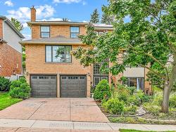 138 Lavender Dr  Hamilton, ON L9K 1B6