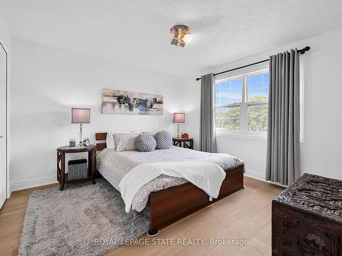 138 Lavender Dr, Hamilton, ON - Indoor Photo Showing Bedroom