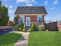 408 Cochrane Rd  Hamilton, ON L8K 3G9